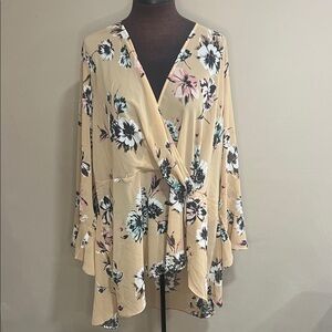 NEW Torrid 4x Floral Wrap Blouse